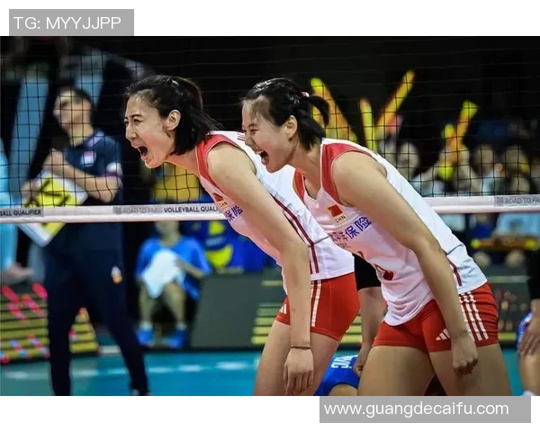 中国女排与巴西队激战第三局精彩瞬间回顾与分析 中国女排与巴西队激战第三局精彩瞬间回顾与分析