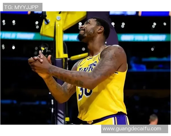 湖人118-116马刺3喜1忧！艾顿最稳，东契奇展防卫，克内克特该弃